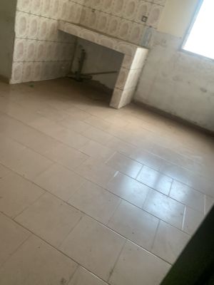 Chambre moderne a louer en Nkoabang entrée ministre - Image 3