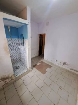 Chambre Moderne a louer a Odza - Image 1