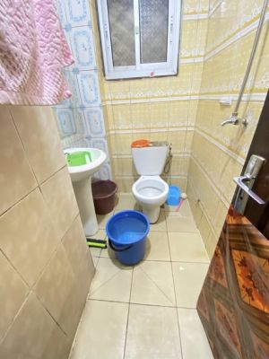 Studio moderne a louer a Biyem-Assi - Image 3