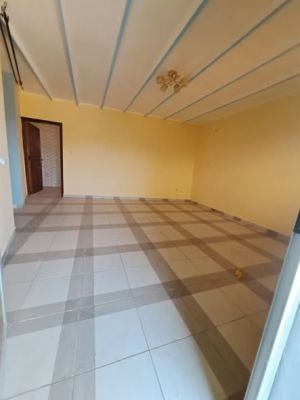 Appartement Moderne a louer a NKOLFOULOU - Image 4