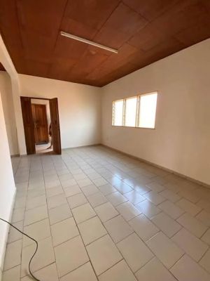 Appartement moderne a louer a Biyem-Assi - Image 2