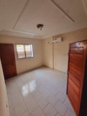 Magnifique appartemment très jolie à louer à Makepe - Image 4