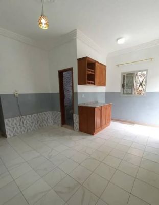 Chambre moderne a louer a Bastos - Image 1