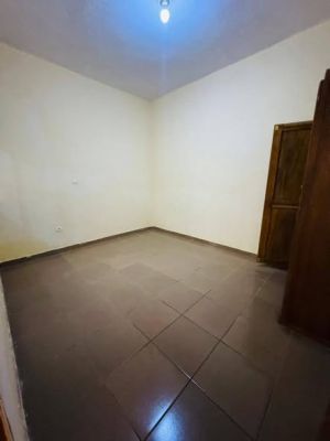 Un studio Moderne Disponible à damas à 150F de moto - Image 5