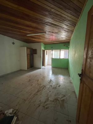 Vaste chambre moderne à louer à Ndogbong - Image 1