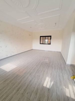 Appartement modernes haut-standing nouvellement construit à Logbessou - Image 5