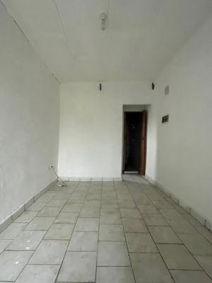 Studio moderne rail sur pavees à 100f de la route - Image 3