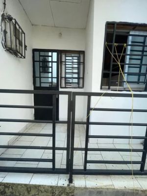 Studio moderne rail sur pavees à 100f de la route - Image 5