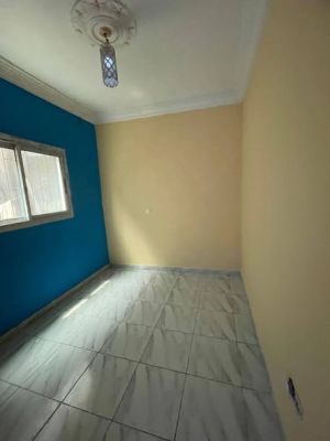 Magnifique studio staffé à louer à Ndogbong 50 mettres de la route - Image 4