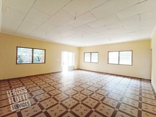 𝗩𝗜𝗟𝗟𝗔 𝗔̀ 𝗟𝗢𝗨𝗘𝗥 – 𝗢𝗠𝗡𝗜𝗦𝗣𝗢𝗥𝗧𝗦, 𝗬𝗔𝗢𝗨𝗡𝗗𝗘 - Image 3