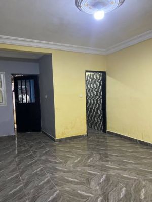 Studio moderne à louer - Image 1